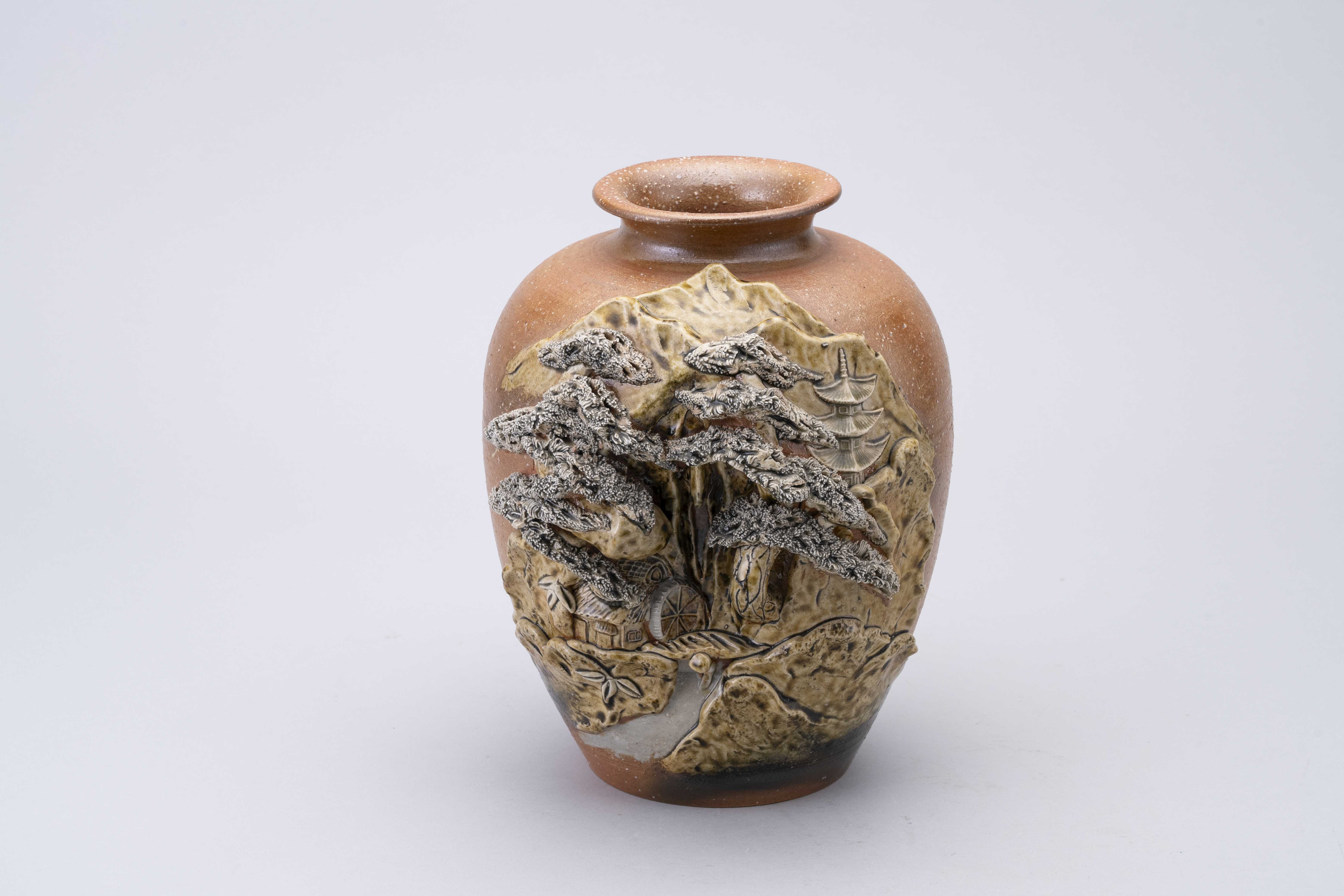 Small handmade landscape vase – Shigaraki ware KAMA