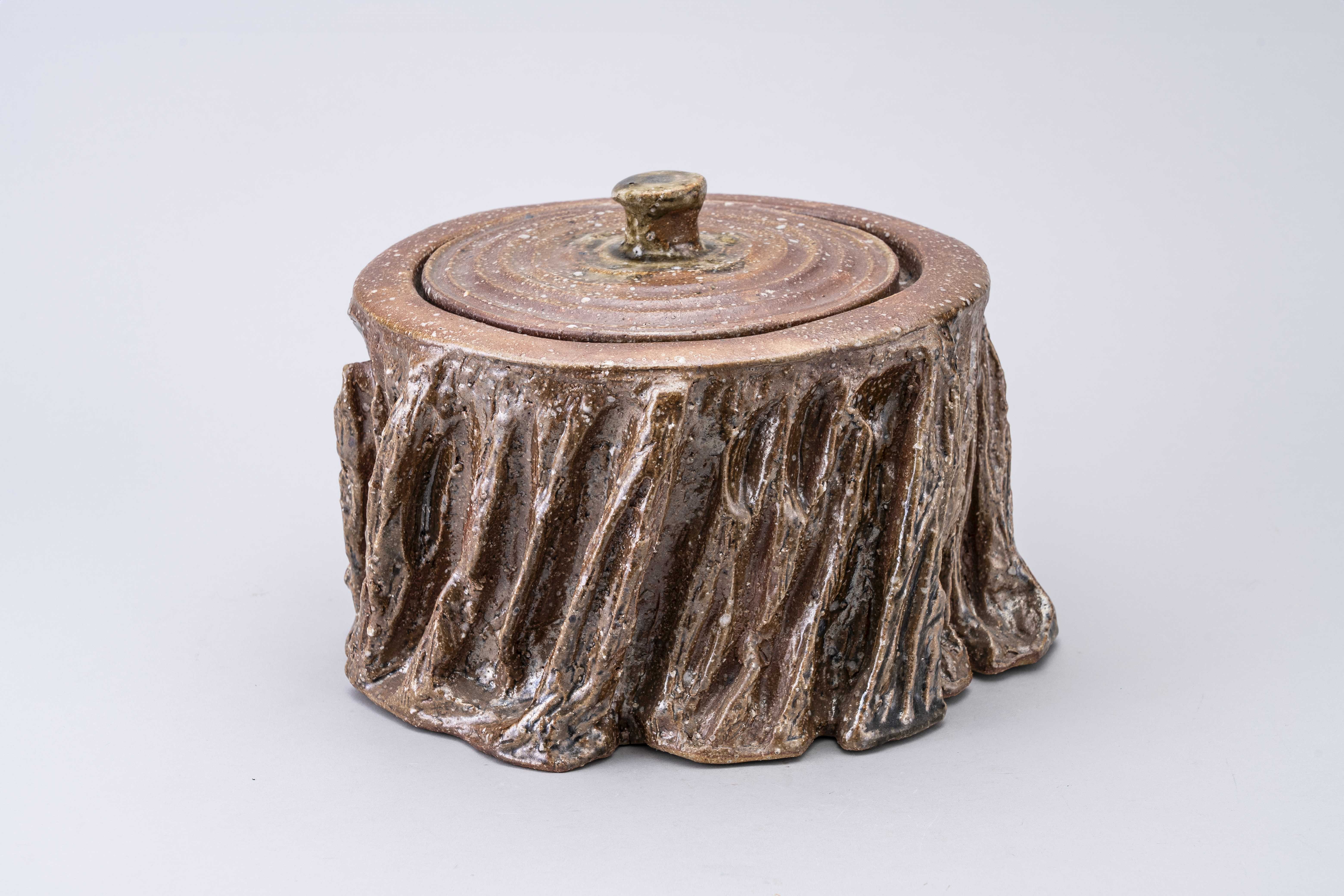 Handmade water jar – Shigaraki ware KAMA