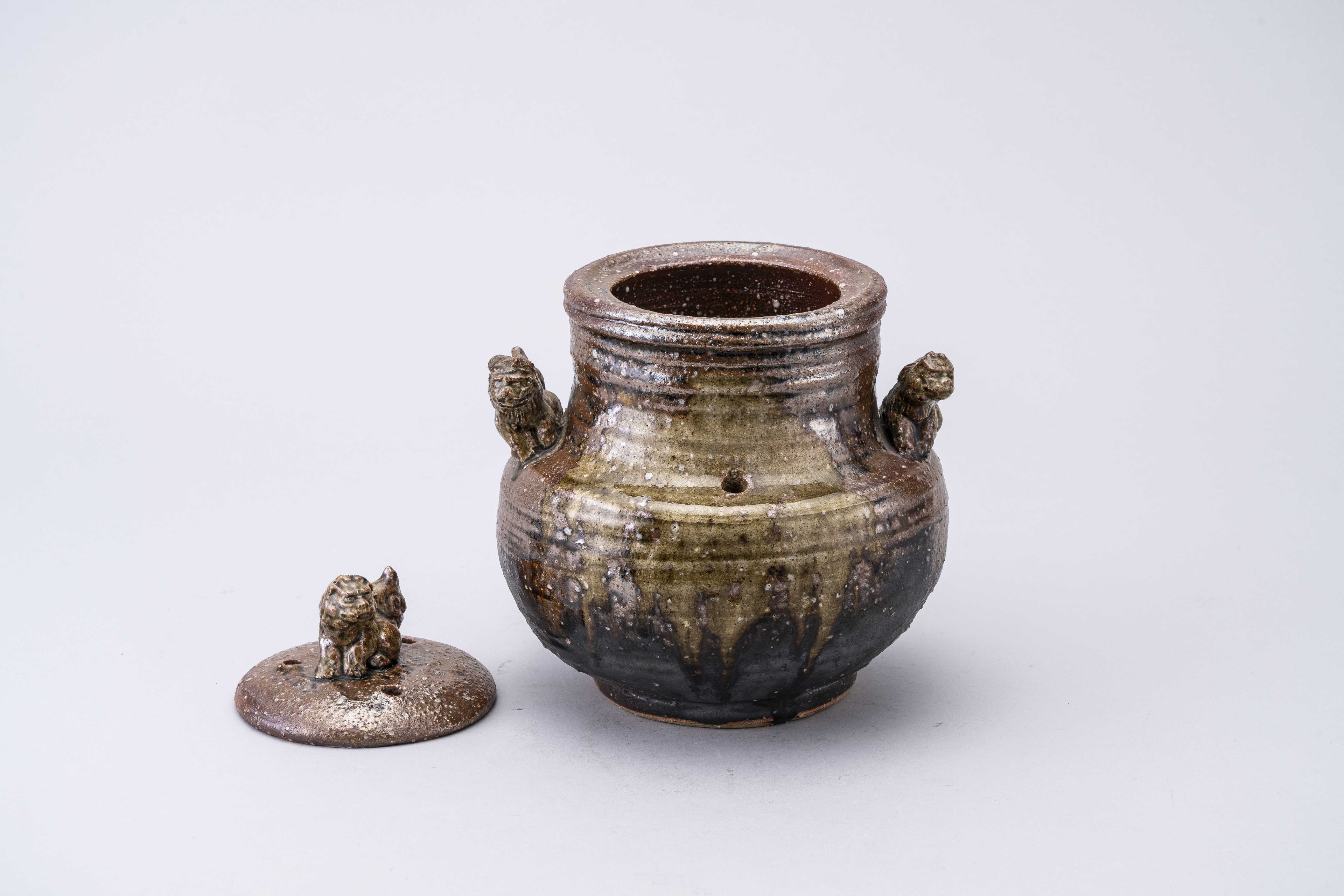 Incense burner with lion