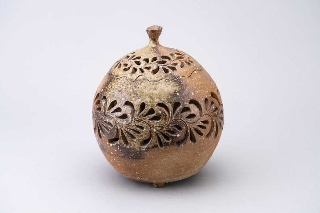 Mihō Mitoma Openwork Mizusashi